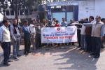 Officers of DI, Agra – taking Swachhta Pledge at M/s. Mehtafab Engineering Associate, Nunhai, Agra with their workers.